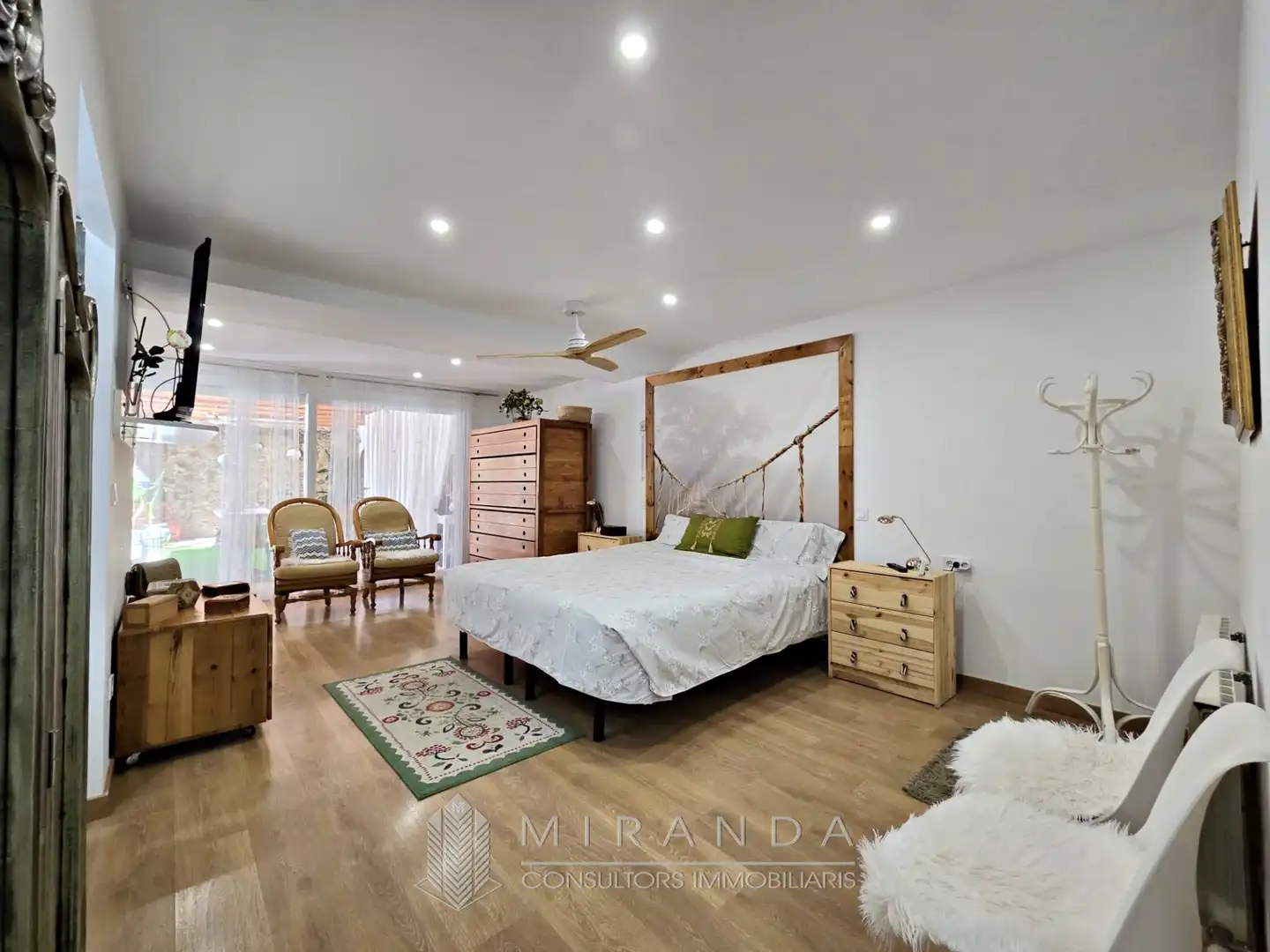 Habitación de Casa adosada de alquiler con opción a compra en Breda con Aire acondicionado, Calefacción y Parquet