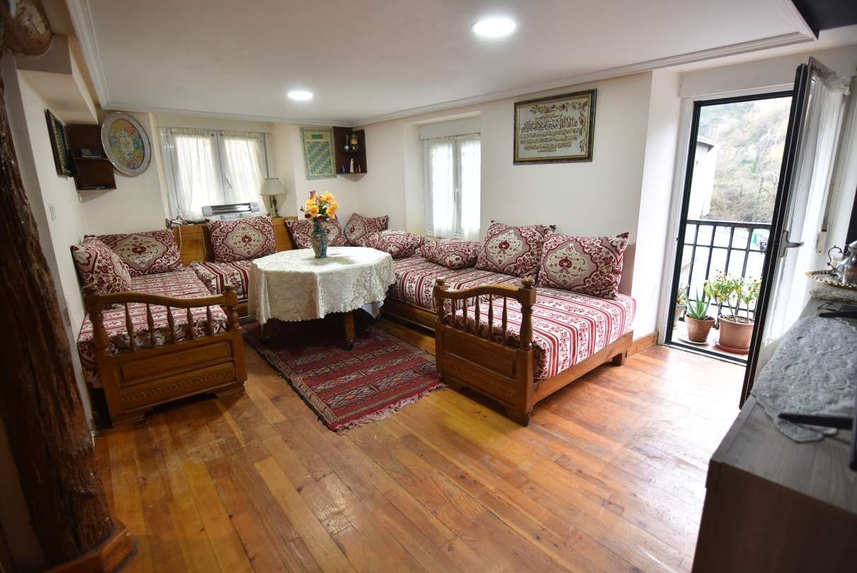 Sala d'estar de Pis en venda en Bergara amb Traster i Balcó