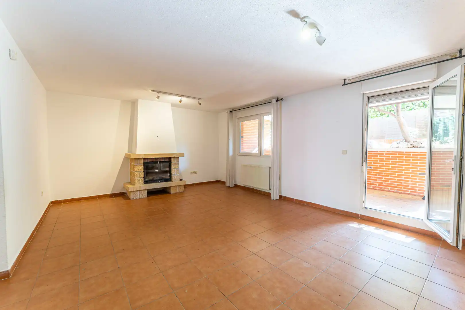 Casa adosada en venta en Las Rozas de Madrid con Calefacción, Jardín privado y Parquet