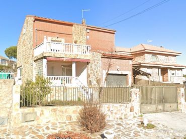 Casa con piscina in vendita a Barcelona-Calypo