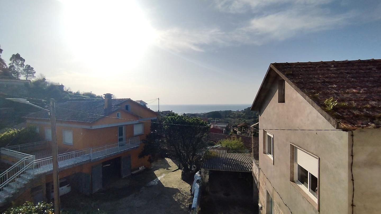 Vista exterior de Casa o xalet en venda en Oia amb Calefacció, Jardí privat i Balcó