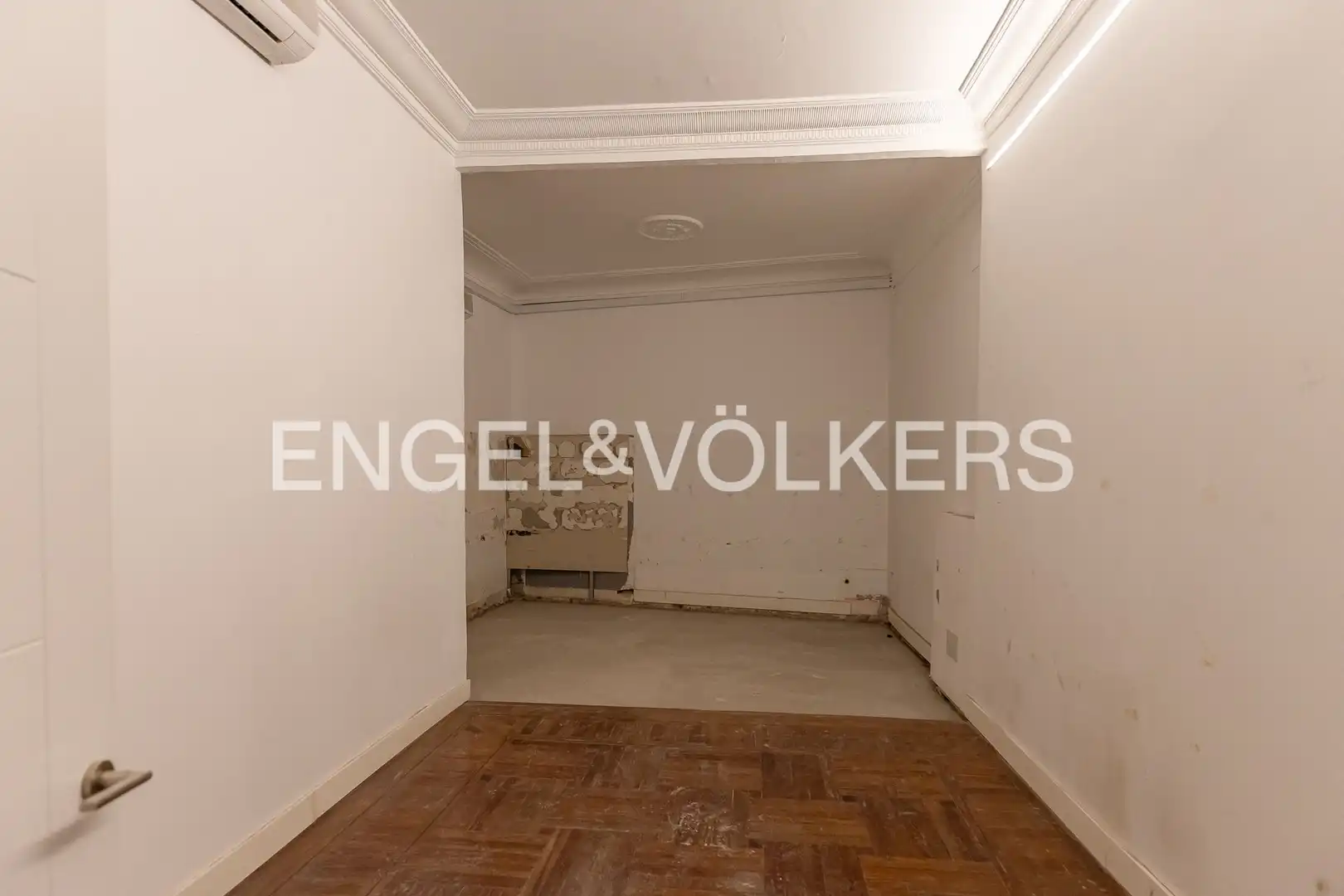 Flat for sale in Madrid  with Heating