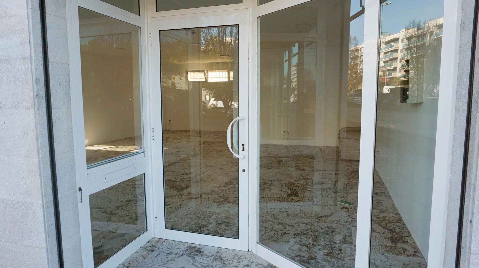 Premises for sale in Lloret de Mar  with Air Conditioner and Furnished