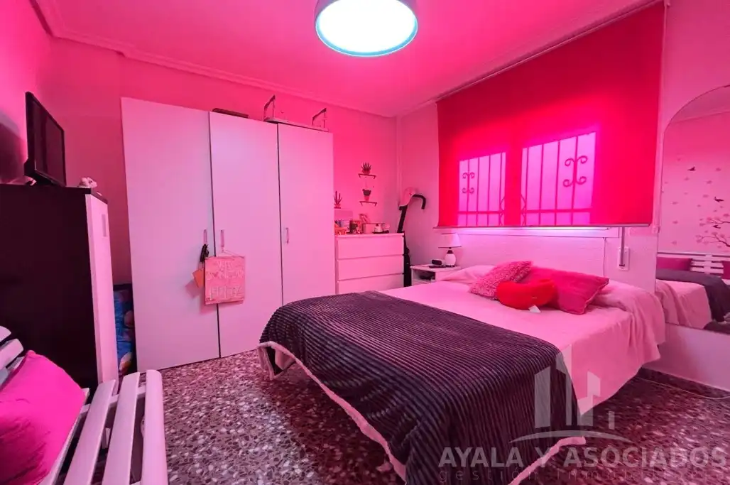 Casa adosada en venta en La Magdalena - Molinos Marfagones