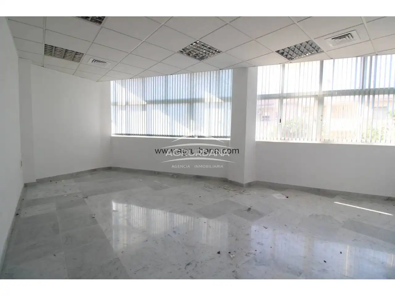 Büro zum Verkauf in Motril