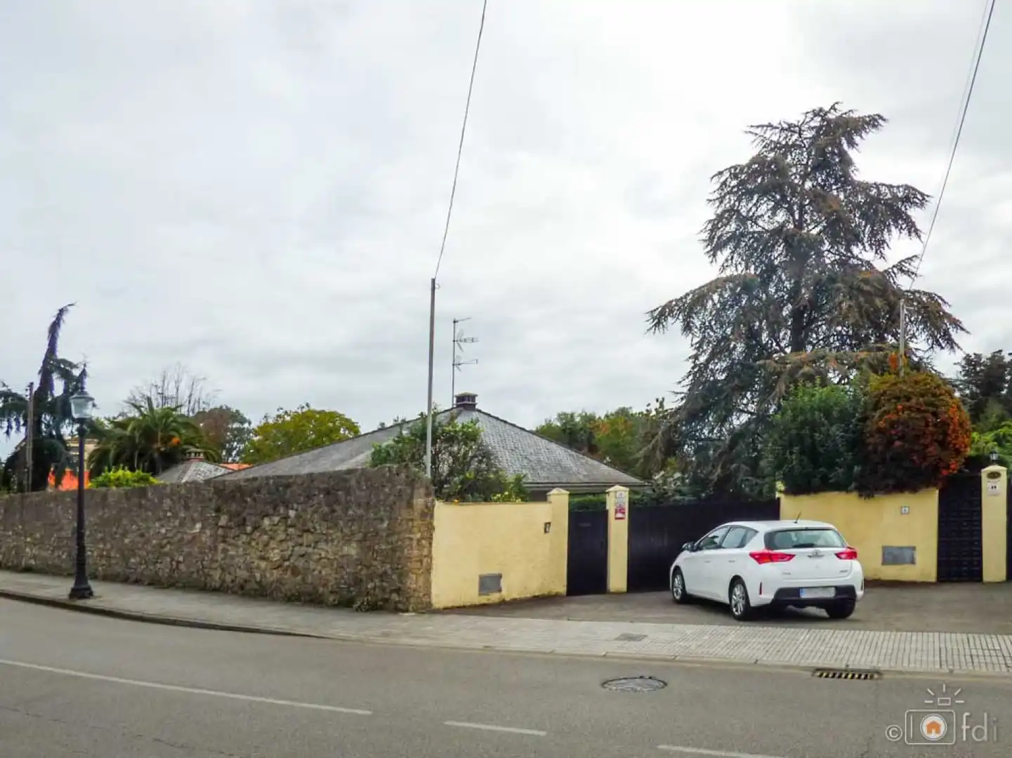 Haus zum Verkauf in Somió - Cabueñes, imagen 2