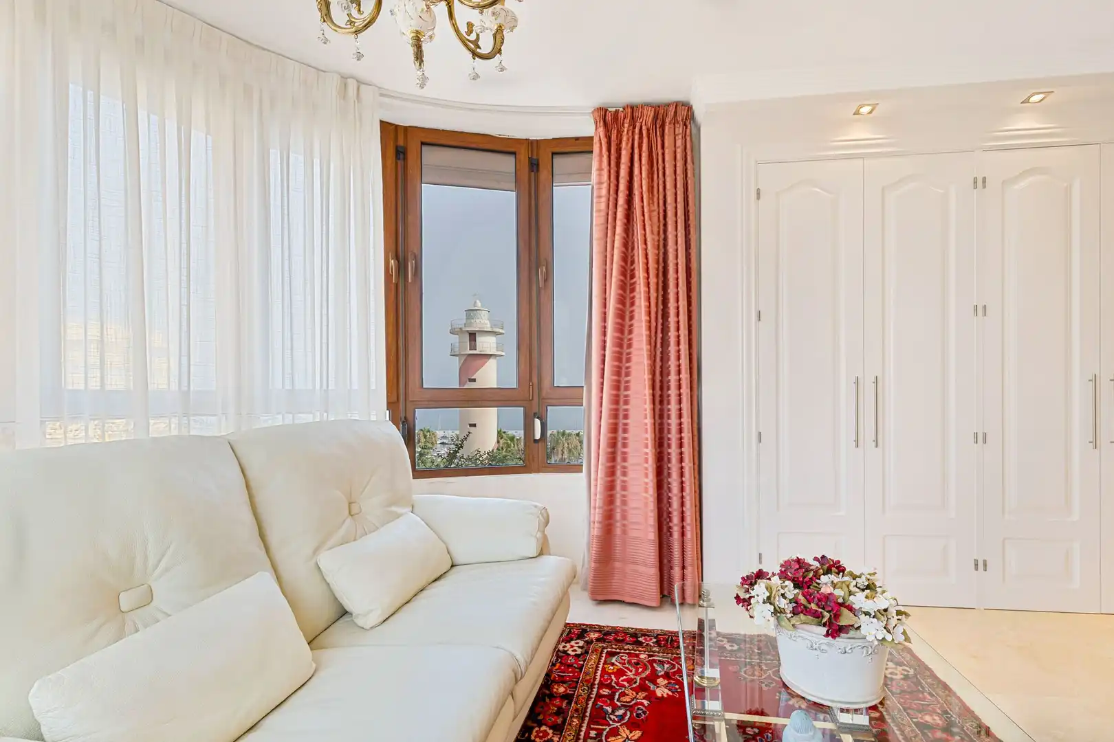 Living room of Flat for sale in Marbella  with Air Conditioner, Heating and Terrace