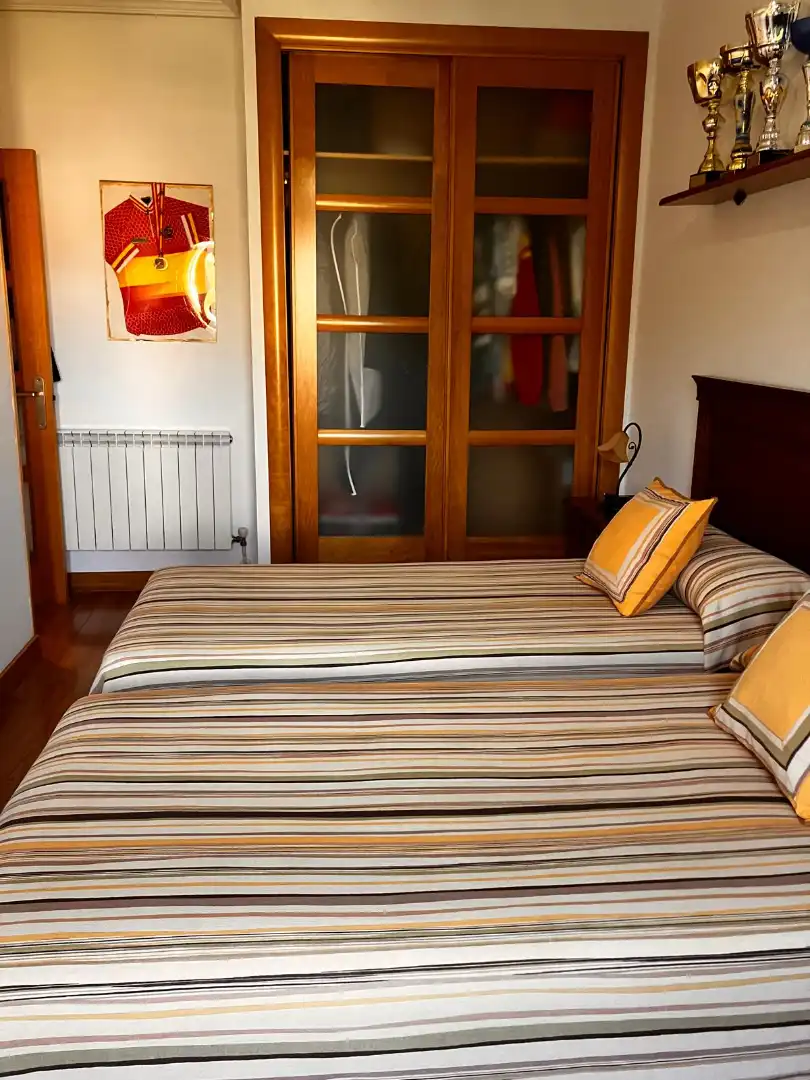 Habitación de Piso en venta en Ocaña con Calefacción, Trastero y Piscina comunitaria