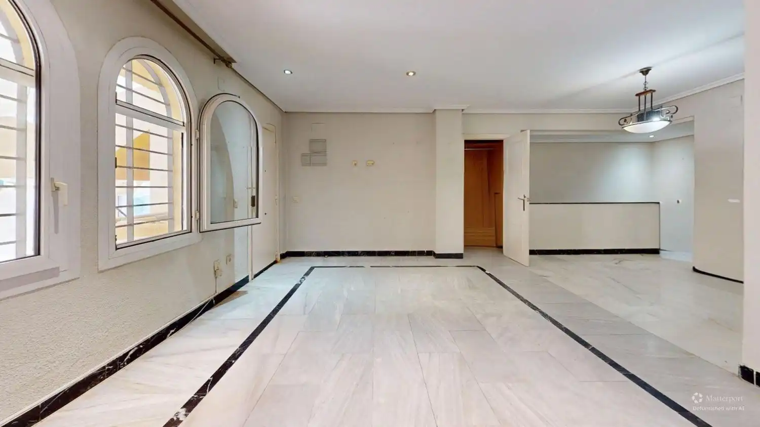 Wohnung zum Verkauf in San Juan de Aznalfarache mit Klimaanlage, Heizung und Abstellraum