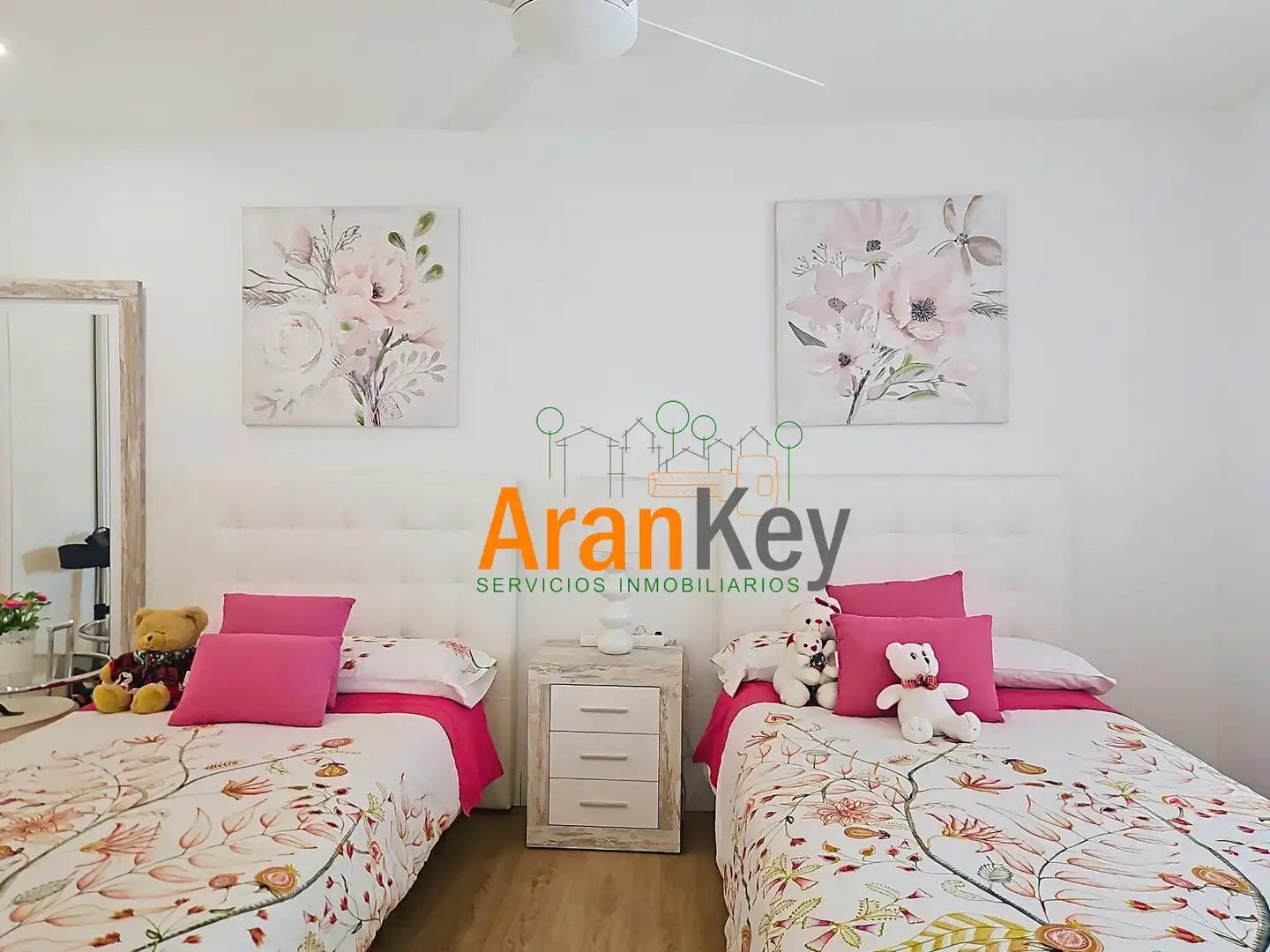 Bedroom of Houses for sale in Colmenar de Oreja  with Air Conditioner, Heating and Private garden
