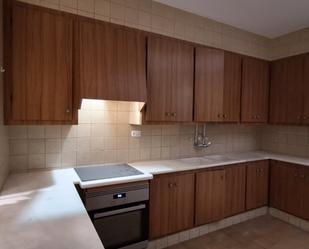 Cuina de Casa adosada en venda en Castellón de la Plana / Castelló de la Plana amb Terrassa i Balcó