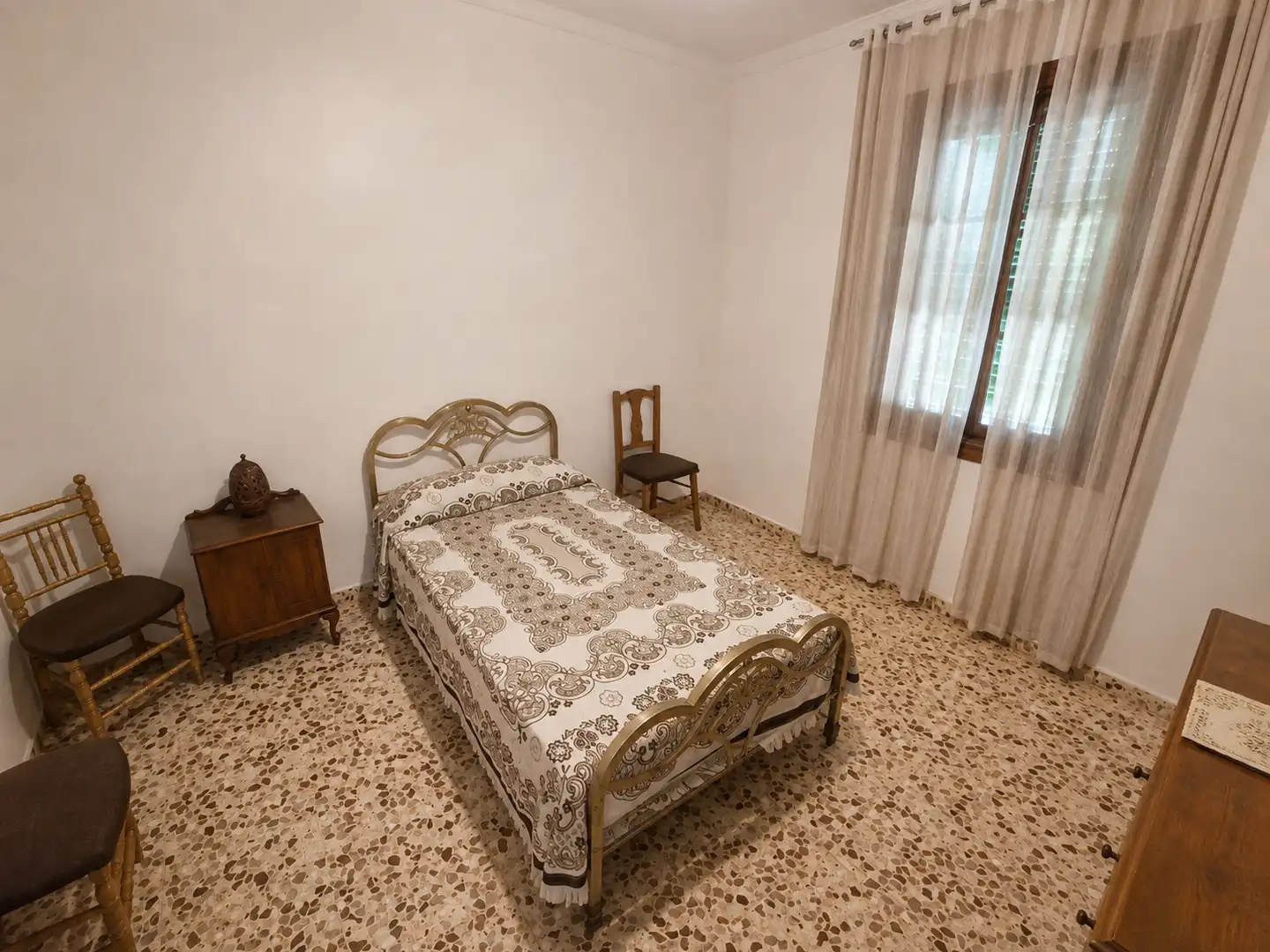 Habitación de Casa adosada en venta en Carrión de Calatrava con Calefacción, Terraza y Trastero