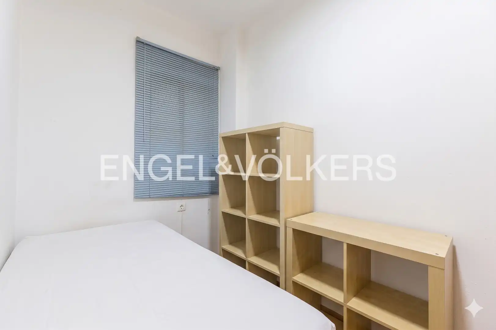 Bedroom of Flat for sale in Barcelona  with Air Conditioner, Heating and Balcony