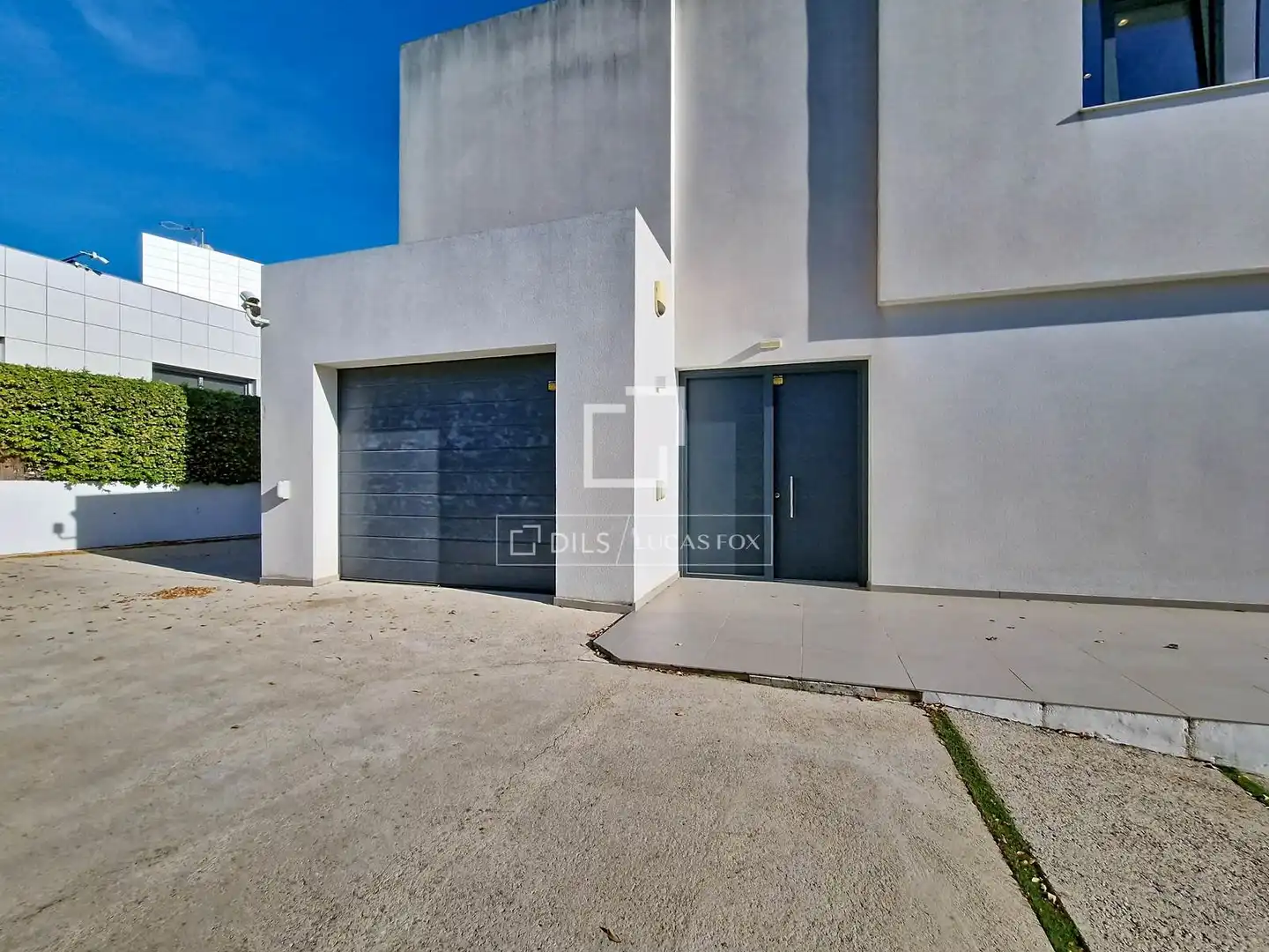 Außenansicht von Haus oder Chalet zum Verkauf in Vilanova i la Geltrú mit Klimaanlage, Heizung und Privatgarten
