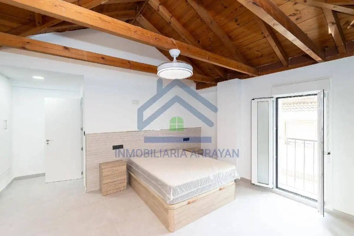 Maison avec terrasse à vendre à Barrio de la Vega