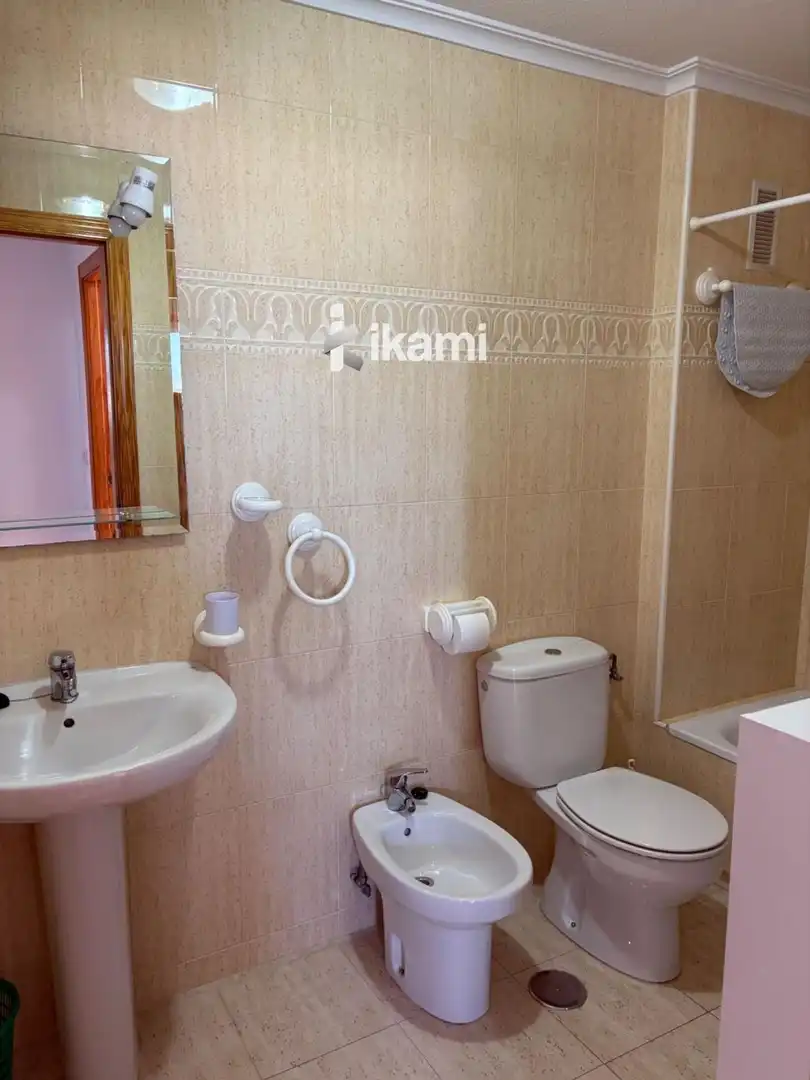 Badezimmer von Wohnung zur Miete in Villajoyosa / La Vila Joiosa mit Klimaanlage, Heizung und Terrasse