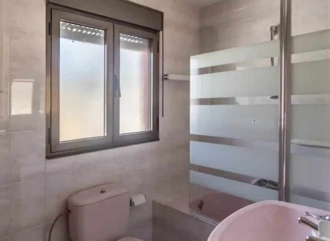 Bany de Casa o xalet en venda en Folgoso de la Ribera amb Calefacció, Terrassa i Traster