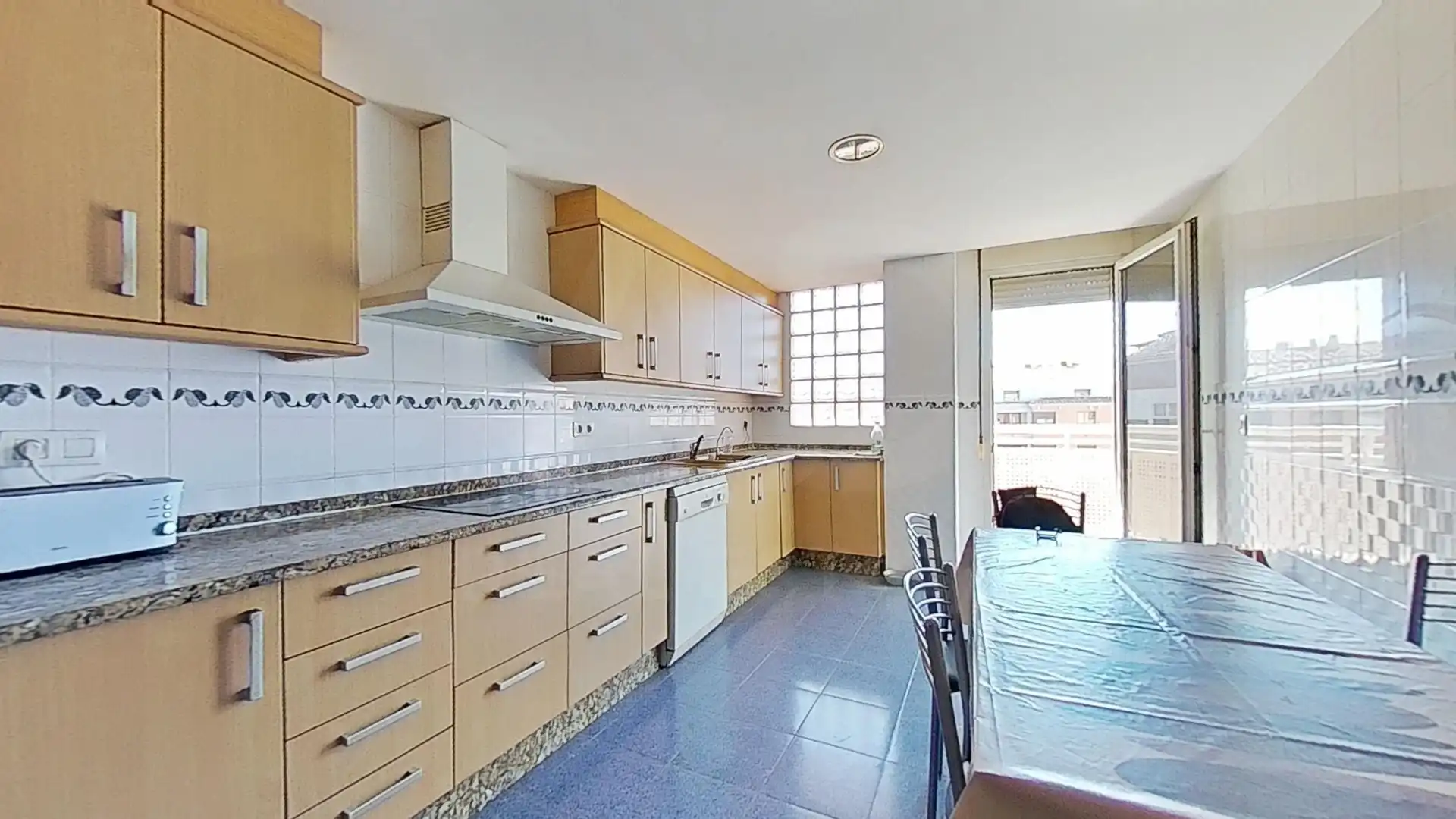 Penthouse with lift for sale in Cariñena - Carinyena, imagen 2