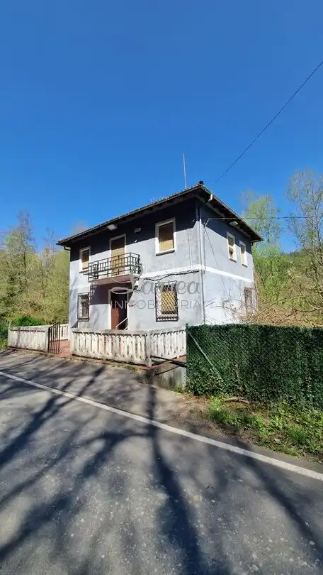 Vista exterior de Finca rústica en venda en Igorre amb Calefacció, Jardí privat i Terrassa