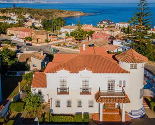 Vista exterior de Casa o xalet en venda en Algeciras amb Piscina