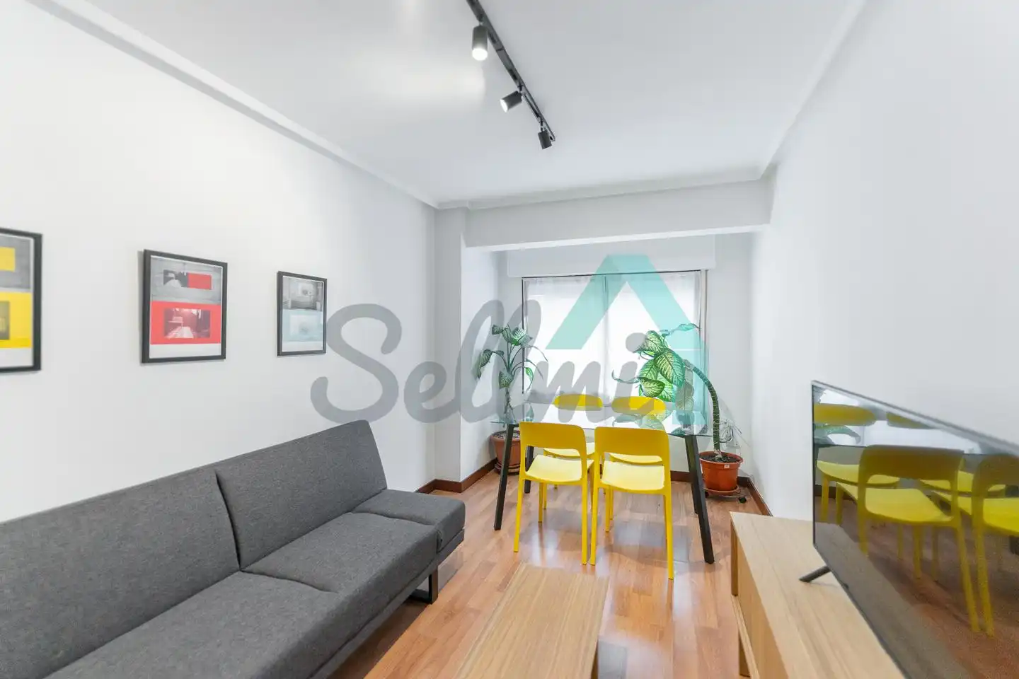 Sala de estar de Piso de alquiler en Gijón  con Calefacción y Amueblado