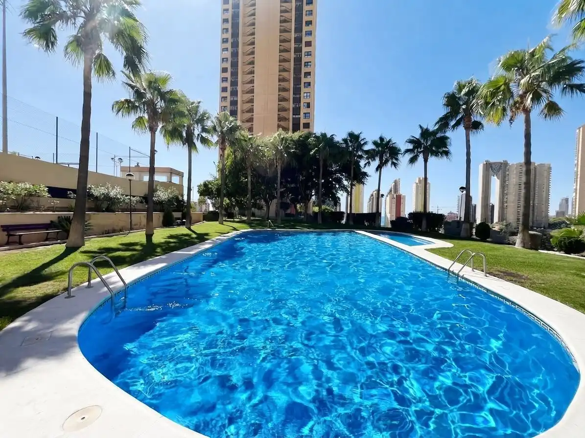 Flat with pool for sale in Via Parque