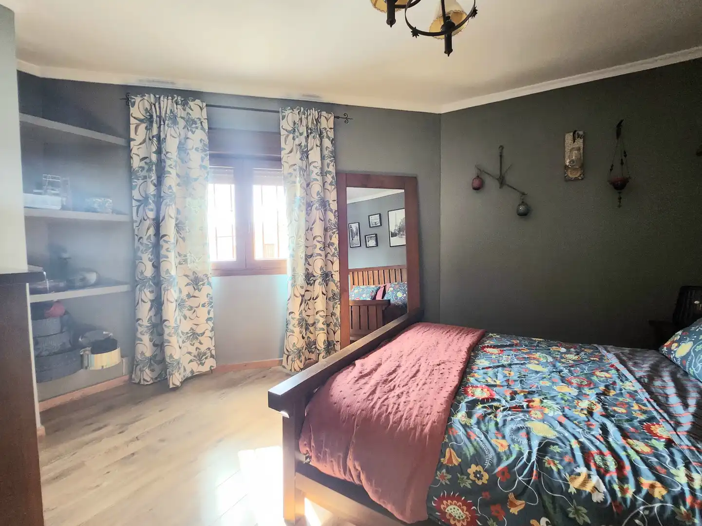 Dormitori de Casa adosada en venda en Alcalá de Guadaira amb Aire condicionat, Calefacció i Parquet