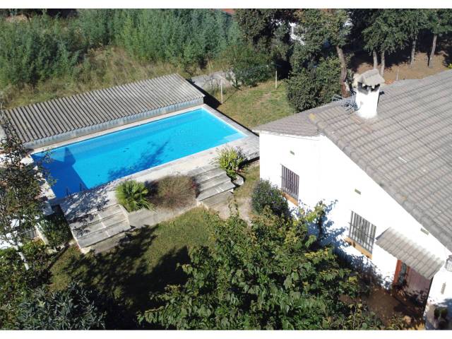 Casa-chalet en Venta en Beuda