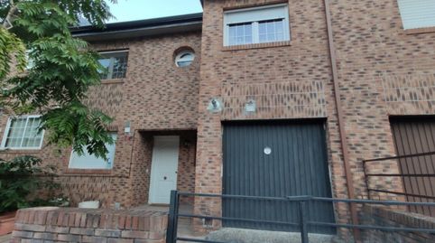 Foto 2 de Casa adosada de alquiler en El Guijo - Colonia España, Galapagar