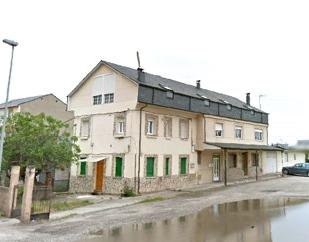 Vista exterior de Pis en venda en Ponferrada