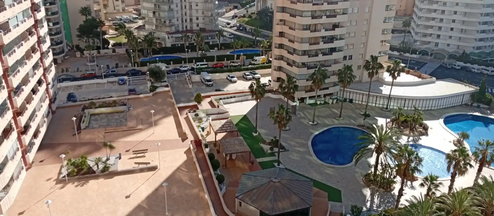 Piscina de Apartamento en venta en Calpe / Calp con Aire acondicionado, Calefacción y Jardín privado
