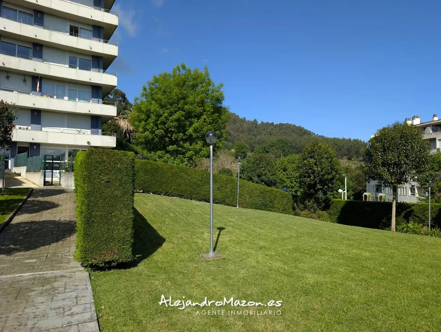 Jardín de Piso en venta en Castro-Urdiales con Calefacción, Jardín privado y Terraza