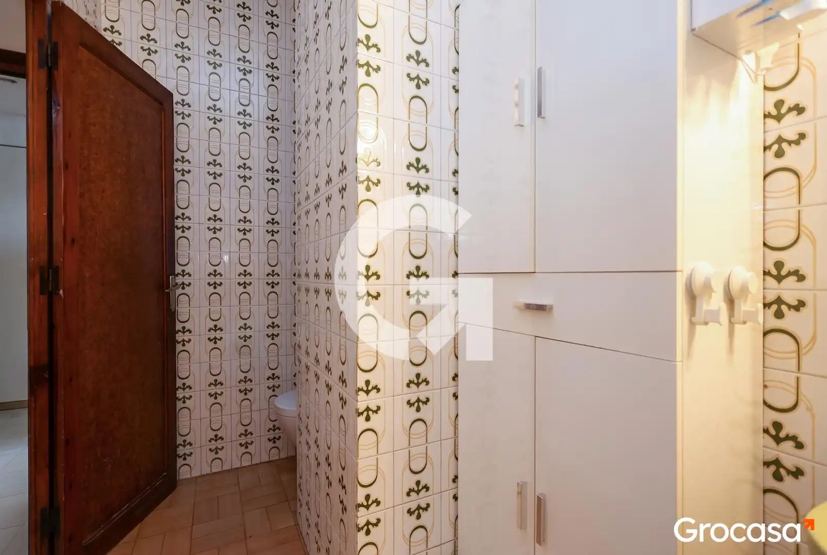 Bathroom of Flat for sale in Santa Coloma de Gramenet  with Air Conditioner, Heating and Furnished