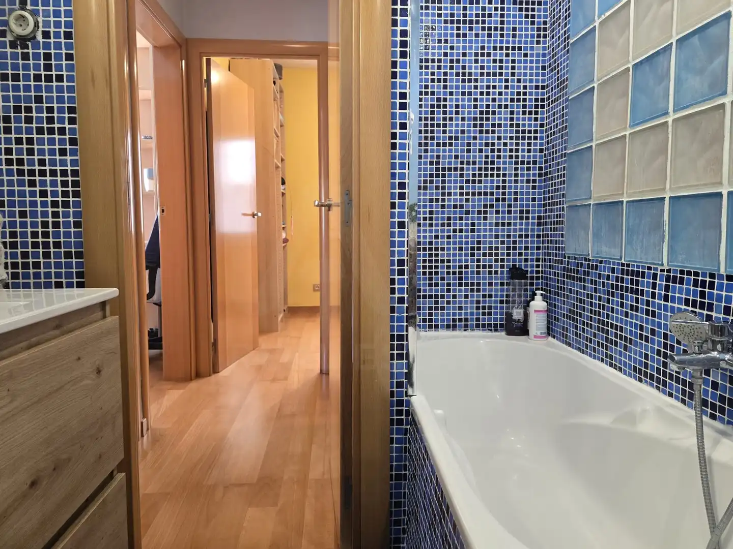 Bathroom of Flat for rent in Calafell  with Heating and Swimming Pool