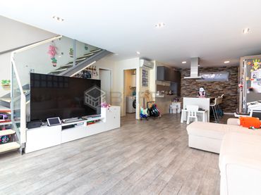 Flat with lift for sale in Calle Albarracín