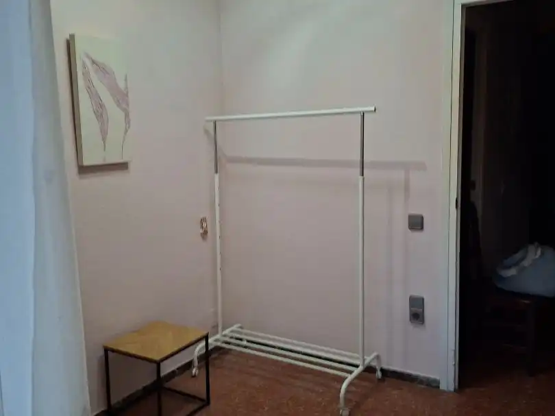 Bedroom of Flat for share in Reus  with Air Conditioner, Heating and Terrace