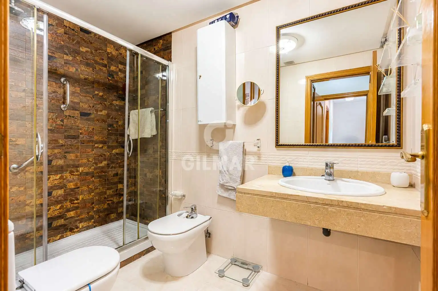 Bathroom of Flat for sale in Boadilla del Monte  with Heating, Private garden and Storage room