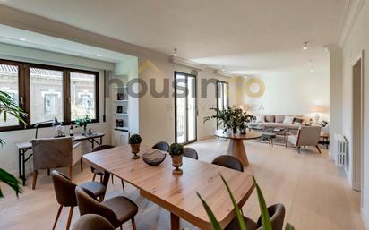 Living room of Flat for sale in  Madrid Capital  with Air Conditioner, Heating and Terrace