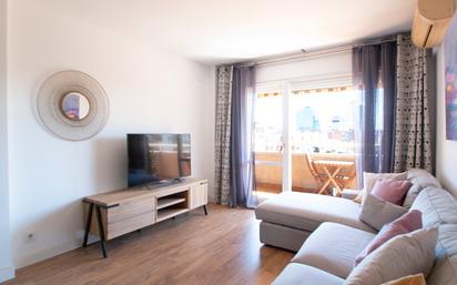 Living room of Flat for sale in  Barcelona Capital  with Air Conditioner, Heating and Parquet flooring