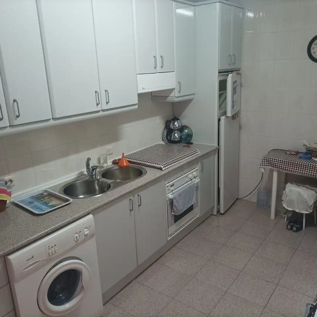 Cuina de Casa adosada en venda en Villanueva de Alcardete amb Calefacció, Jardí privat i Parquet