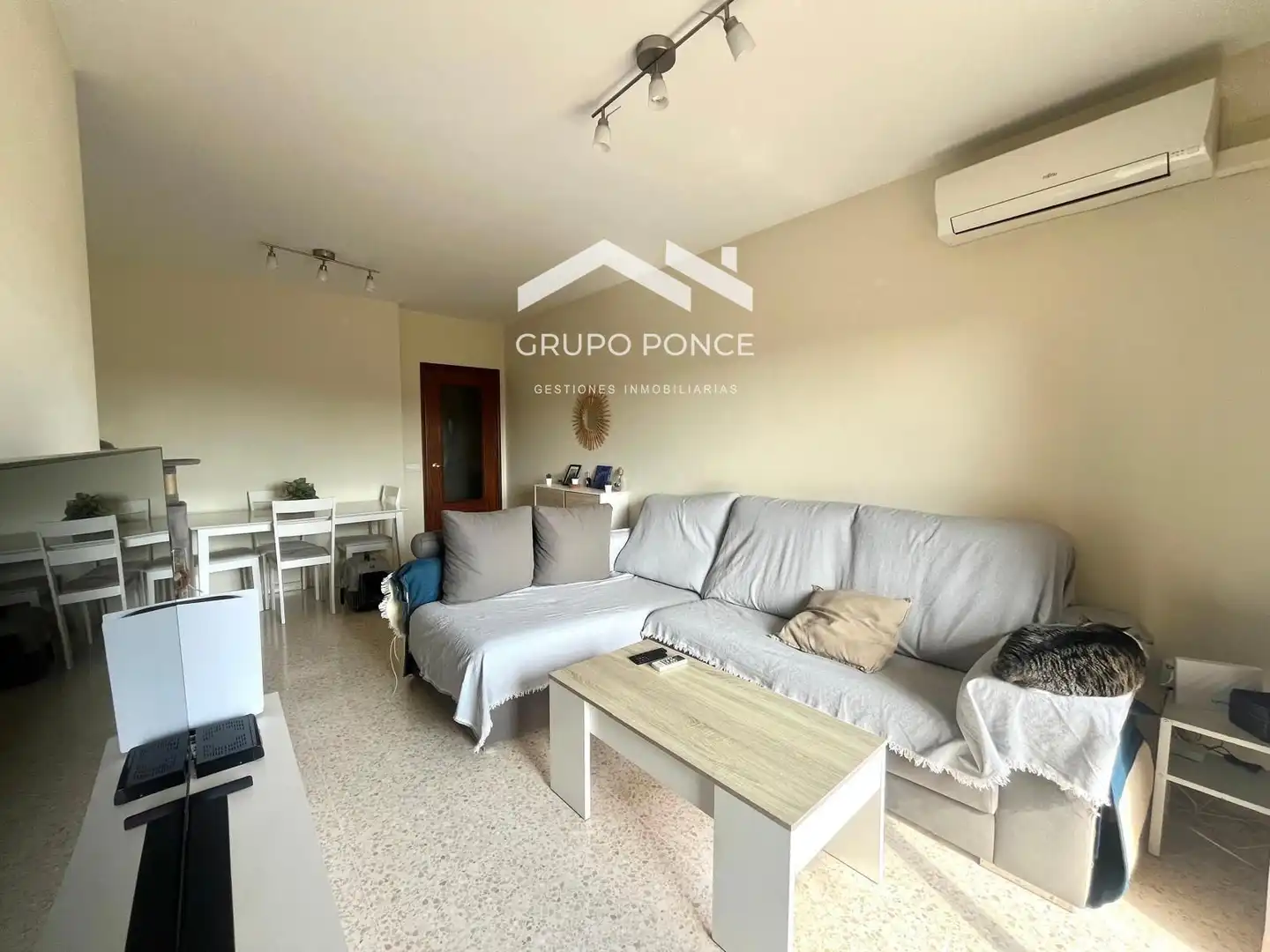 Living room of Flat for sale in Jerez de la Frontera  with Air Conditioner, Swimming Pool and Community pool