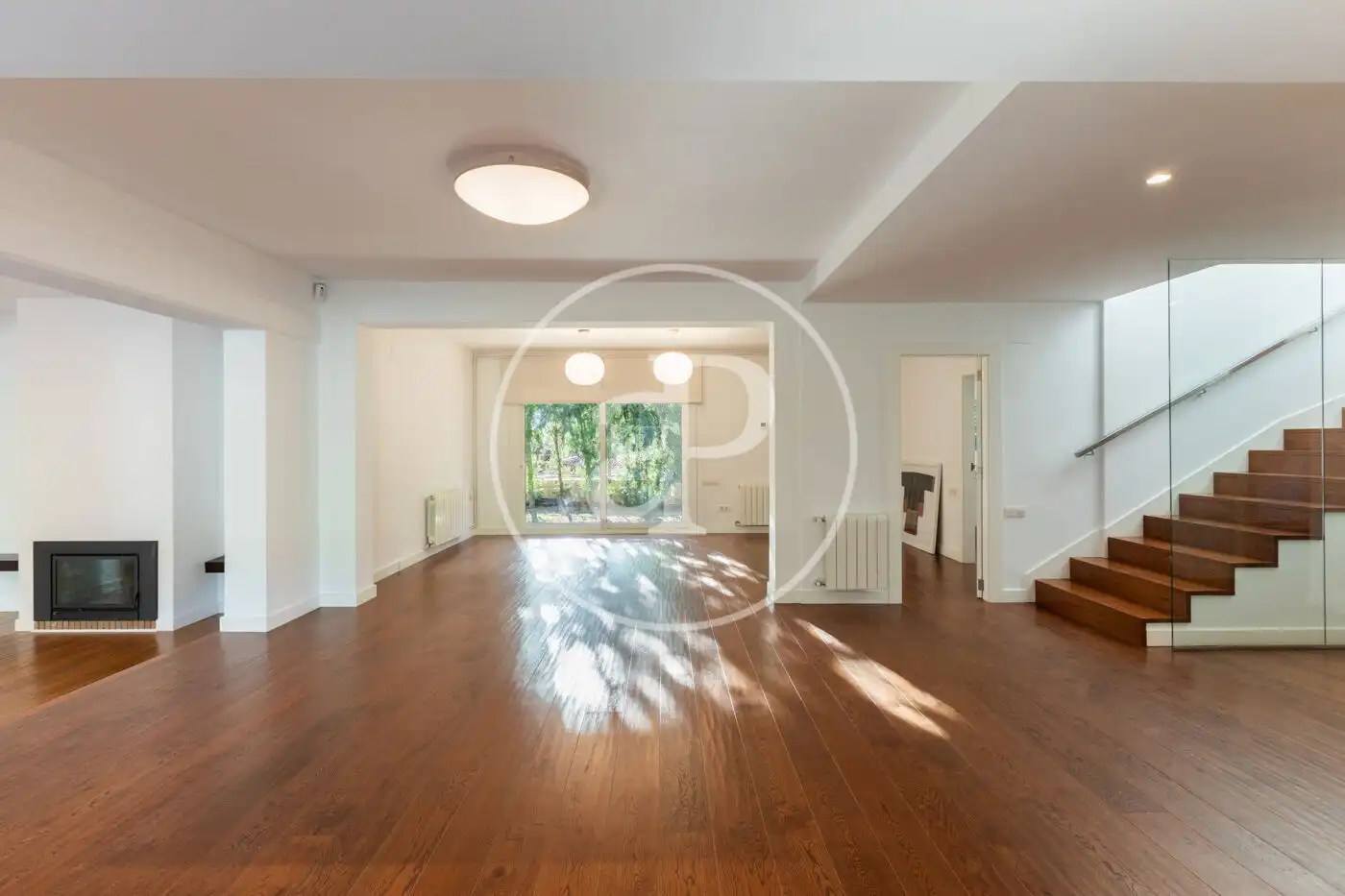Sala d'estar de Casa o xalet en venda en Chiva amb Aire condicionat, Calefacció i Jardí privat