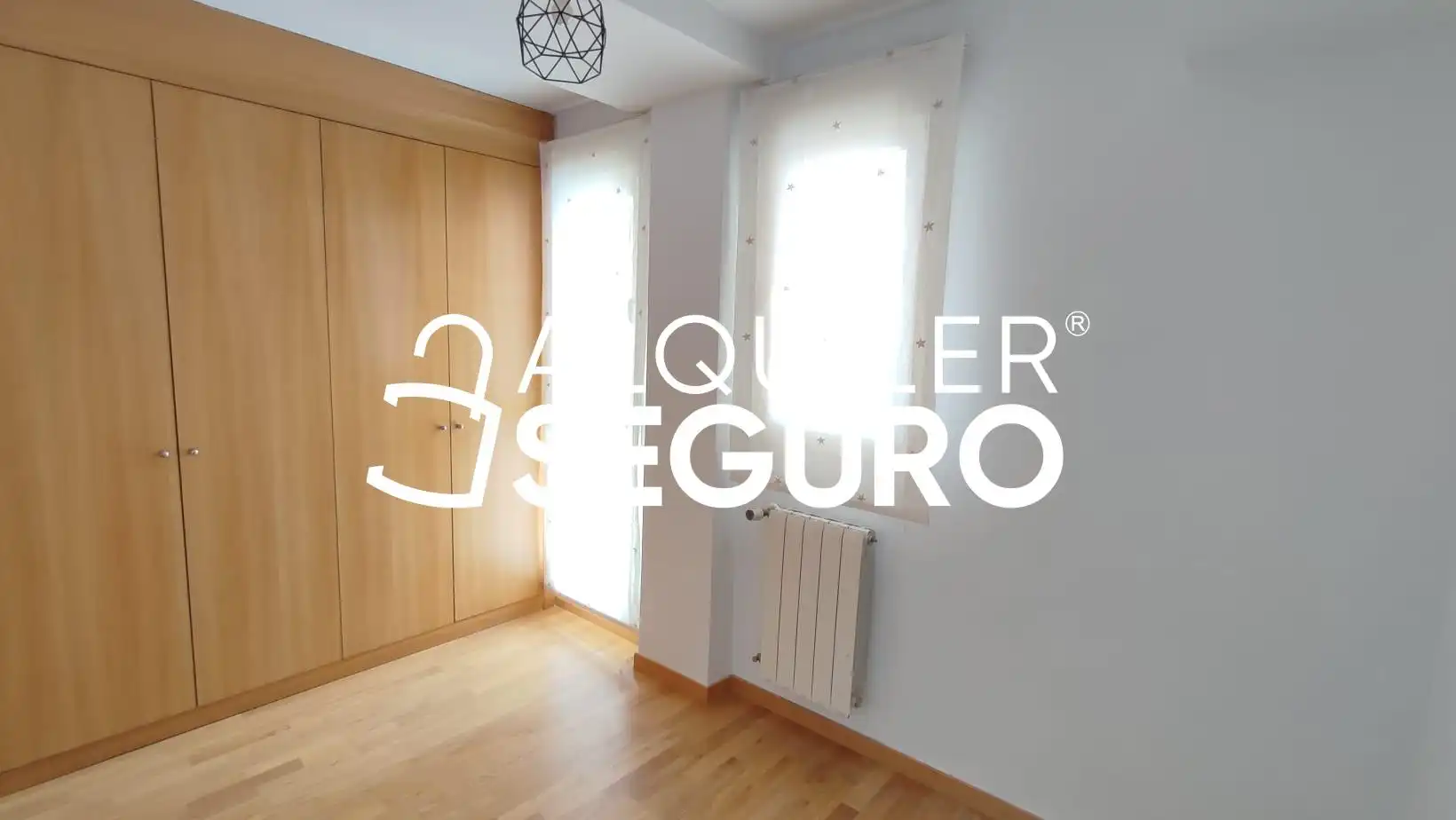 Bedroom of Flat for rent in Madrid  with Air Conditioner, Heating and Terrace