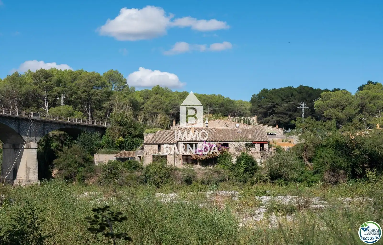 Haus oder Chalet zum Verkauf in Sant Miquel de Fluvià mit Klimaanlage, Heizung und Privatgarten