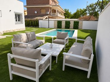 Casa con piscina en venta en manuel moran
