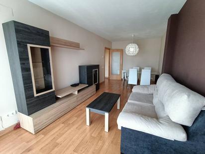 Living room of Flat for sale in Girona Capital  with Heating, Parquet flooring and Terrace