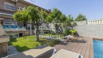 Jardí de Casa o xalet en venda en Alcalá de Henares amb Aire condicionat, Calefacció i Jardí privat