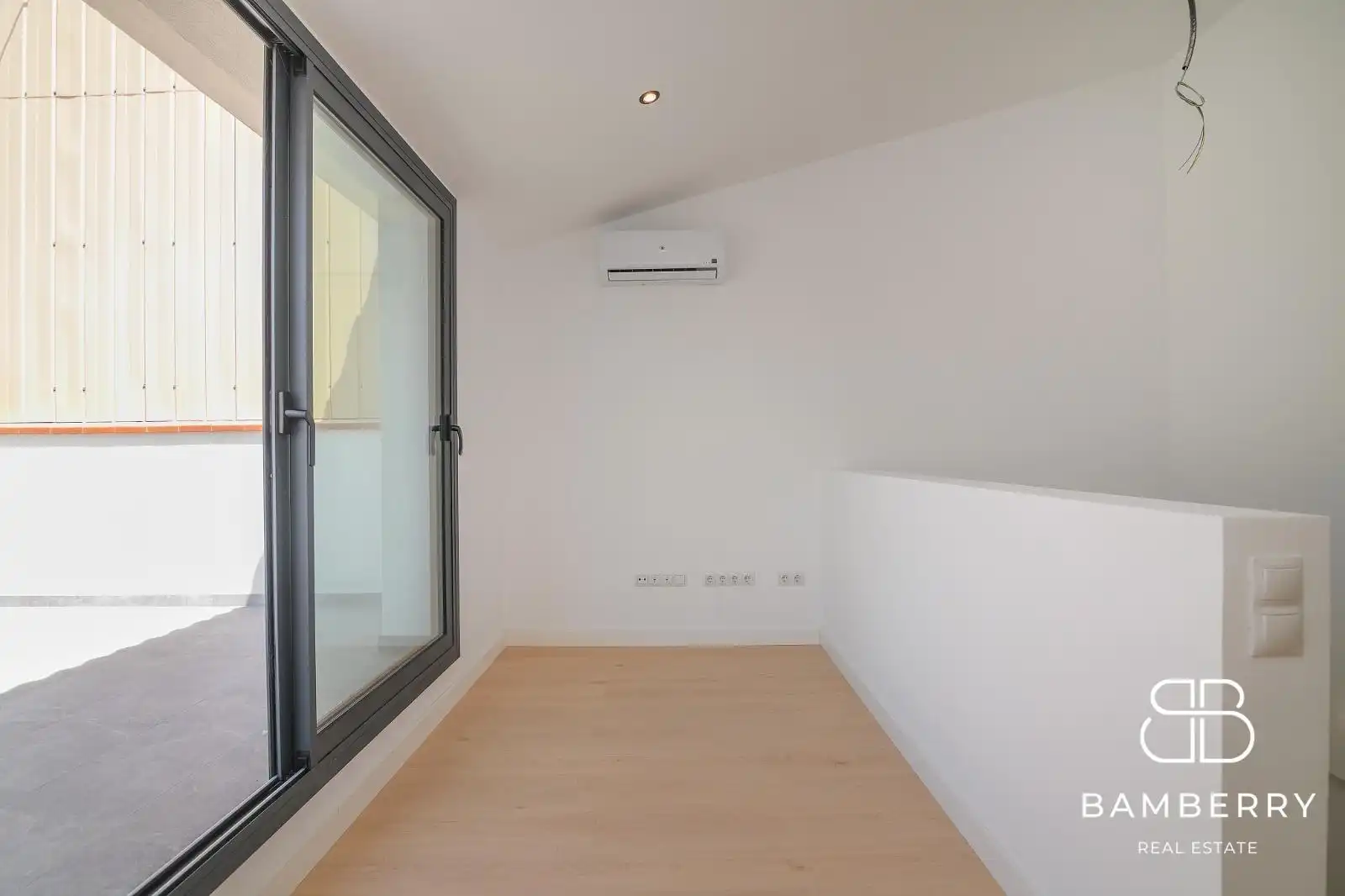 Terrassa de Àtic en venda en Sant Boi de Llobregat amb Parquet