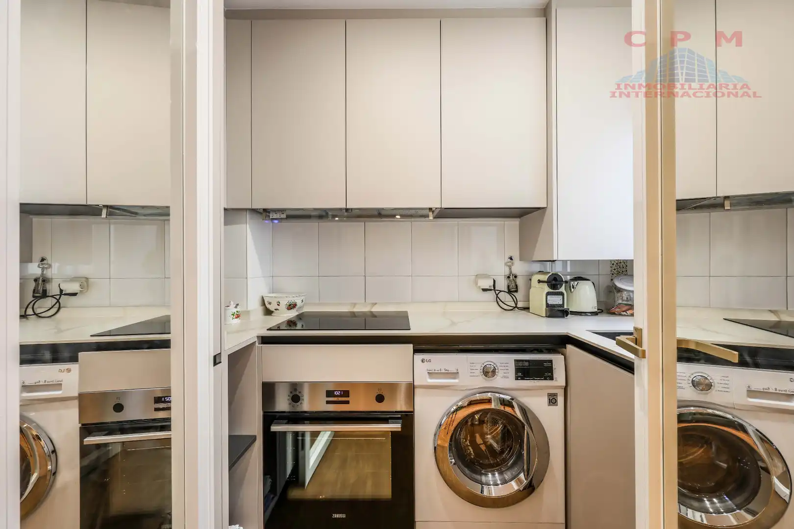 Kitchen of Flat for rent in Madrid  with Air Conditioner, Heating and Parquet flooring