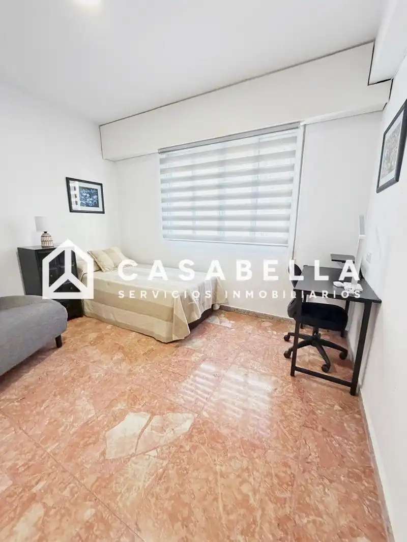 Schlafzimmer von Wohnung zur Miete in Valencia mit Klimaanlage, Heizung und Terrasse